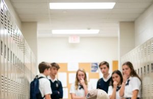 The billionaire father visited the school canteen and saw his daughter eating leftovers — what he did next sh0cked the entire school